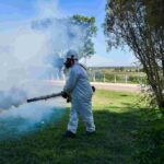 fumigan contra mosquitos en san nicolas