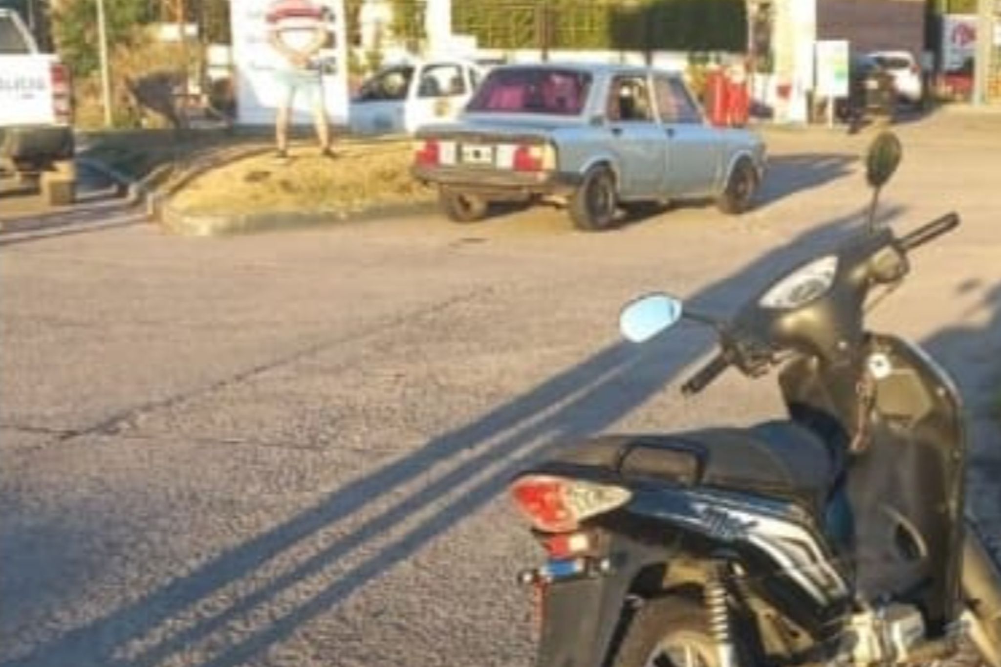 accidente de transito entre moto y auto en san nicolas