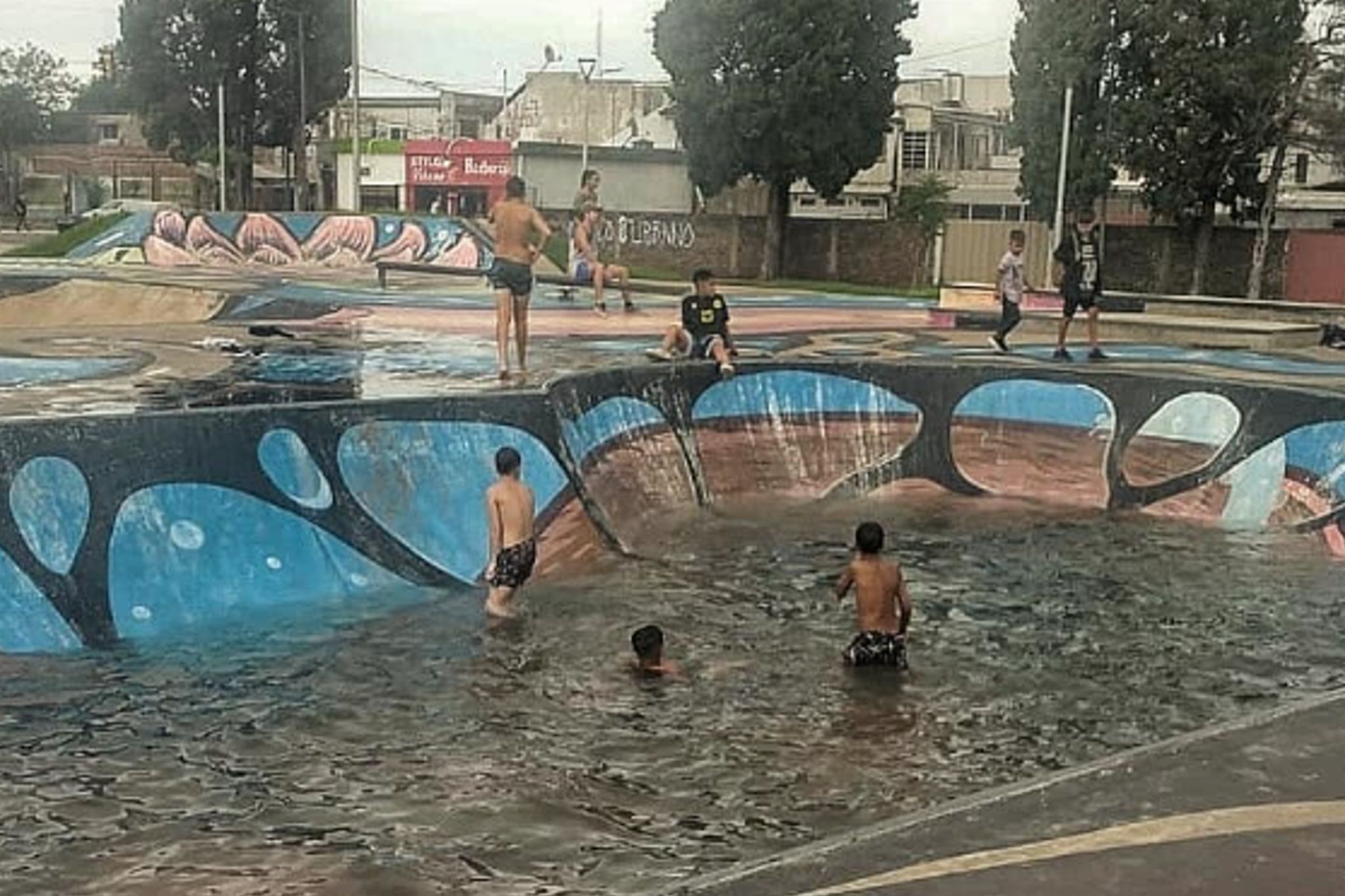 skaterpark de san nicolas inundado