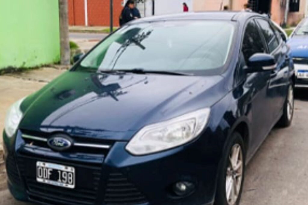 automovil robado recuperado en san nicolas