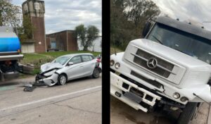 Un impactante accidente se registró hace instantes en el Camino de la costa, a la altura de Ternium, cuando un vehículo protagonizó un triple choque al colisionar por detrás contra un camión de YPF. Tras el primer impacto, el conductor perdió el control del rodado e impactó de frente contra un camión Mercedes que circulaba por la mano contraria.