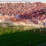 Hace instantes finalizó el esperado clásico nicoleño entre Regatas y Belgrano, y fue el equipo del náutico quien se quedó con la victoria. En un estadio San Nicolás colmado de hinchas, se vivió una verdadera fiesta futbolera que tuvo a Regatas como amplio dominador del encuentro.