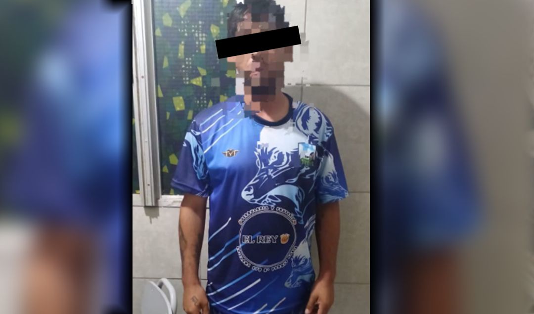 Un violento episodio de violencia de género tuvo lugar en la ciudad de San Nicolás, cuando un hombre de 34 años fue aprehendido tras golpear brutalmente a su pareja en un domicilio ubicado en calle Las Palmas al 1100. El hecho ocurrió el pasado 11 de mayo de 2025, y fue denunciado a través de un llamado al 911 que alertó sobre un conflicto familiar en la vivienda.