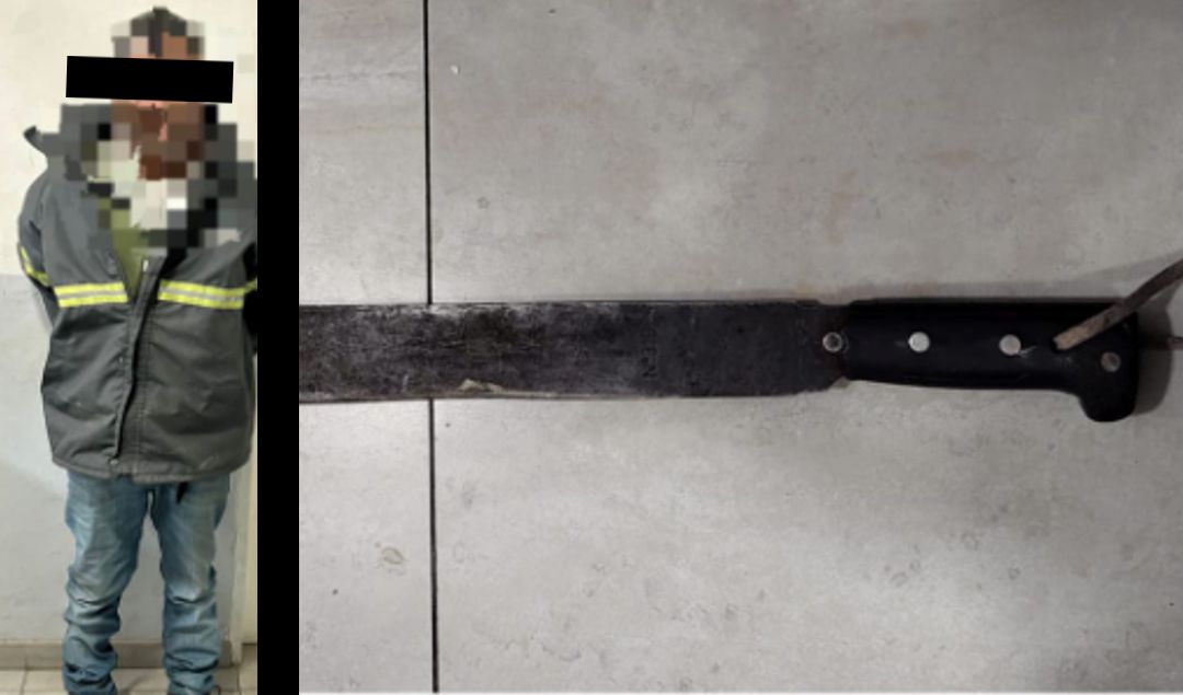Un estremecedor episodio de violencia sobre calle La Paz al 50, en la madrugada del domingo 29 de junio. Un hombre de 59 años fue aprehendido por personal del Comando de Patrullas luego de amenazar con un machete a su pareja y atrincherarse dentro de su domicilio, negándose a entregarse.