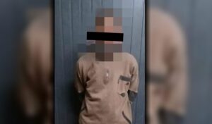 Durante la jornada del domingo, personal policial procedió a la aprehensión de un hombre de 33 años que realizaba tareas de cuida coches sin autorización en inmediaciones de Plaza Mitre, específicamente en la intersección de Sarmiento entre Mitre y Belgrano.