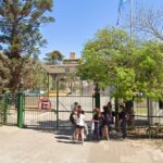 Preocupación e indignación entre los padres y madres de alumnos de la Escuela Normal de San Nicolás, quienes denuncian una alarmante seguidilla de robos de bicicletas dentro del perímetro escolar. A pesar de los reiterados hechos, hasta el momento no se han implementado medidas concretas para frenar la situación.
