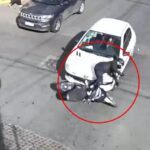 Un violento accidente de tránsito tuvo lugar en la tarde del lunes en la intersección de las calles Mitre y Lamadrid, en pleno centro de San Nicolás, cuando un automóvil colisionó contra una motocicleta, dejando como saldo una mujer gravemente herida.