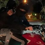 Gracias al rápido accionar de efectivos de la Unidad Táctica de Operaciones Inmediatas (UTOI), se frustró un violento intento de robo en la zona de la Ruta 188, en cercanías del barrio Provinciano. Dos conocidos delincuentes, que incluso suelen alardear de sus delitos en redes sociales, son intensamente buscados por la policía.