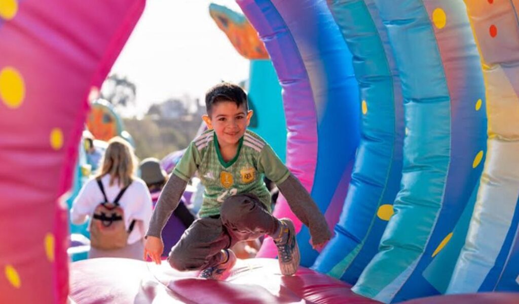 Este fin de semana comienza una nueva edición del Festival Río, el evento familiar organizado por la Municipalidad de San Nicolás que se desarrollará en la zona del Yaguarón, dentro del Eco Parque. La propuesta se llevará a cabo a partir del sábado 12 de julio, en el horario de 12:00 a 18:00, con entrada libre y gratuita.