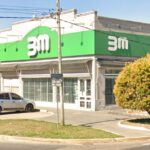 Un jubilado asegura haber sido víctima de un robo mientras hacía sus compras en la sucursal del supermercado 3M ubicada en José Hernández 1097, en la ciudad de San Nicolás. Según relató, le sustrajeron la billetera con documentación personal y una suma superior a los 50 mil pesos.
