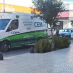 La circulación vehicular en pleno centro de San Nicolás se encuentra completamente bloqueada tras un accidente de tránsito ocurrido hace instantes en la intersección de las calles Mitre y San Martín. El siniestro fue protagonizado por una motocicleta y una camioneta, y dejó al menos dos femeninas heridas.