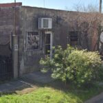 La ciudad de San Nicolás sigue conmocionada por la balacera ocurrida en una vivienda de calle José Ingenieros al 749. En las últimas horas se confirmó el fallecimiento de la madre de Lucas “El Gato” Somoza, señalado como autor de los disparos.