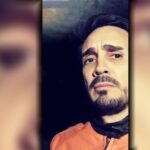El pasado domingo, un hecho de extrema violencia conmocionó a la comunidad de José Ingenieros, cuando Somoza disparó contra su propia madre y un amigo, para luego intentar quitarse la vida. Según trascendió, el estado de salud del agresor es crítico y los médicos estiman que perdió más del 60% de la masa encefálica a raíz del disparo que se efectuó.
