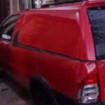 En la madrugada del domingo 7 de septiembre, un fuerte accidente de tránsito se registró en la ciudad de San Nicolás, cuando una camioneta impactó contra una vivienda en la zona de calle Bustamante al 500.