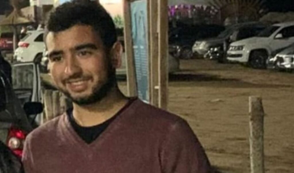 Efectivos policiales de la dependencia La Emilia activaron en las últimas horas el protocolo de búsqueda de persona para dar con el paradero de Fernando Andrés Pasciulo, de 27 años, luego de una denuncia presentada por su padre.