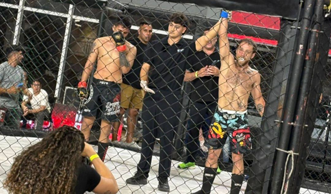“EL LOBO” TOMBOLESI LOGRÓ UNA IMPONENTE VICTORIA EN ZÁRATE Y MANTIENE SU INVICTO EN MMA