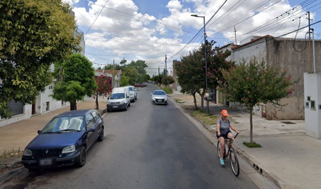 Un triste episodio se registró en la mañana de este lunes en la ciudad de San Nicolás, cuando un hombre de 61 años fue encontrado sin vida en el interior de su vivienda, ubicada en calle Roca al 200.