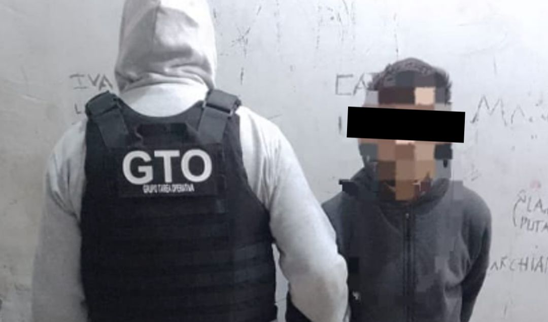 Un joven de 19 años fue detenido en San Nicolás acusado del delito de abuso sexual con acceso carnal, tras un allanamiento certero llevado adelante por efectivos de la Comisaría Segunda. La detención se concretó en el marco de una investigación judicial que se venía desarrollando en los últimos días.