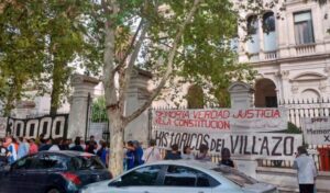 En el tramo final del extenso juicio por la causa “El Villazo”, el abogado defensor Dr. Hernán Kovacevich, representante de los policías federales Juan Carlos Romero, Carlos Brest, Vicente Valdez y Bernardino Sambrana, sostuvo en su alegato que “se hizo justicia” al demostrarse la inexistencia de pruebas directas que los vincularan con los hechos investigados.