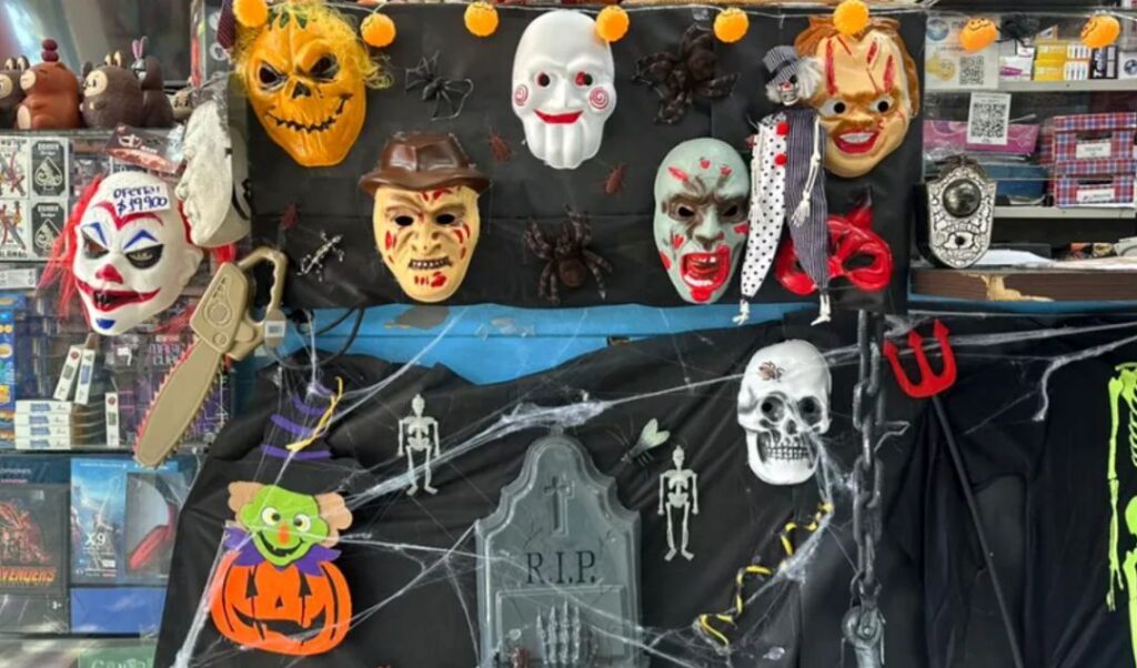 San Nicolás se prepara para vivir una megafiesta de Halloween en el Paseo del Empedrado de la Costanera, este sábado 1 y domingo 2 de noviembre desde las 18 horas, con entrada libre y gratuita. El evento, organizado por el Municipio de San Nicolás, promete dos jornadas de diversión para todas las edades, con shows en vivo, maquillaje artístico, puntos gastronómicos, juegos, concursos y muchas sorpresas.