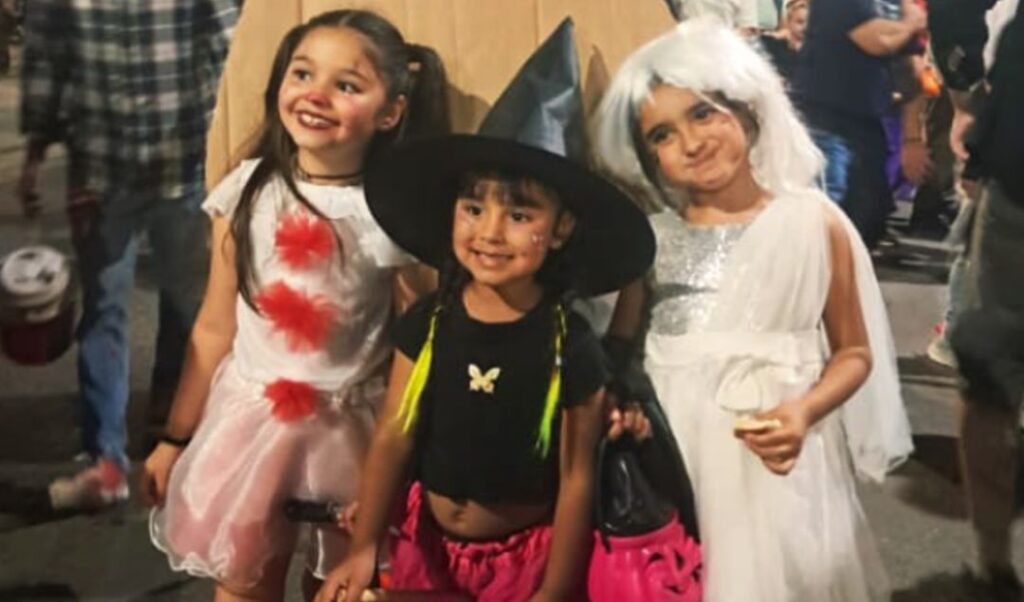 La primera jornada de la Fiesta de Halloween en el Empedrado de la Costanera fue un rotundo éxito. Con una multitud que colmó por completo el paseo, los nicoleños disfrutaron de una noche mágica, llena de color, diversión y disfraces de todo tipo que dieron vida a esta esperada celebración organizada por el Municipio de San Nicolás.