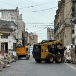 Durante la mañana de hoy, el intendente Santiago Passaglia recorrió los avances de la obra que se está llevando adelante en el centro de San Nicolás, como parte del proyecto de refuncionalización urbana que busca revalorizar el casco histórico y mejorar la circulación peatonal.