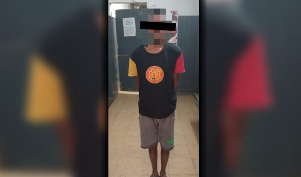 En horas de la tarde del domingo, personal del Comando de Patrullas de San Nicolás intervino en un grave episodio de violencia familiar ocurrido en la zona de León Gurciaga al 1300. Allí, los efectivos procedieron a la aprehensión de un hombre de 28 años, acusado de haber agredido brutalmente a su madre, una mujer de 41 años.