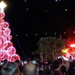 El pasado lunes se llevó a cabo el tradicional encendido del arbolito de Navidad en la costanera de San Nicolás, un evento que ya se volvió un clásico para miles de familias que cada año se acercan a vivir el inicio de la temporada festiva. La noche estuvo acompañada por un gran marco de público que disfrutó de un ambiente lleno de magia y celebración.