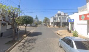 Un nuevo hecho delictivo protagonizado por un menor volvió a generar preocupación en la ciudad. En esta oportunidad, un adolescente de 16 años fue aprehendido tras intentar ingresar de manera violenta a una vivienda ubicada en calle Alvear al 200.