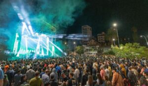 Del 13 al 16 de febrero, en el marco del fin de semana largo de carnaval, el Empedrado de la Costanera será nuevamente el escenario de la 10ª edición del Festival RICO, uno de los eventos más importantes de San Nicolás y la región. Con entrada libre y gratuita, la propuesta combina música en vivo, gastronomía y actividades para toda la familia a orillas del río Paraná.