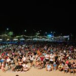 Con una gran convocatoria, Veranico tuvo un exitoso primer fin de semana en la Laguna Descubrí, consolidándose como una de las propuestas más atractivas del verano en la ciudad. Miles de vecinos y visitantes se acercaron para disfrutar de cuatro noches cargadas de música, entretenimiento y actividades al aire libre.
