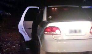 En las primeras horas de este sábado, personal de seguridad privada logró recuperar un automóvil que había sido sustraído minutos antes en el centro de la ciudad. El hecho ocurrió alrededor de las 4:30 de la madrugada y tuvo como protagonistas a trabajadores de la empresa Sherman Seguridad.