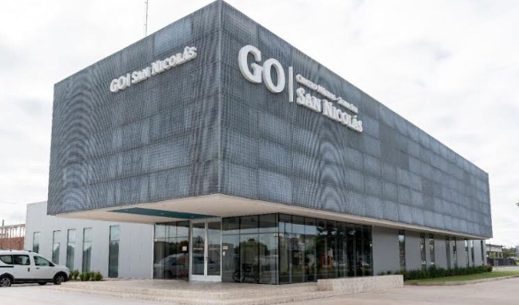 El intendente Santiago Passaglia anunció que el próximo 14 de abril comenzará a funcionar el nuevo Hospital de Zona Sur, un moderno centro de salud ubicado en la intersección de Avenida Savio y la Ruta Nacional 188. El establecimiento estará bajo la administración del reconocido Grupo Oroño, que también gestiona el Hospital de Zona Oeste.