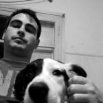 Una noticia que conmociona a toda la comunidad de San Nicolás se conoció este jueves con la confirmación del fallecimiento de Ricardo Batel, de 36 años, quien permanecía internado en grave estado luego de haber sido brutalmente atacado mientras viajaba en motocicleta junto a su pareja rumbo a La Emilia.