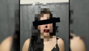 Un violento episodio ocurrido en pleno centro de San Nicolás de los Arroyos terminó con una joven detenida luego de haber agredido físicamente a su ex pareja en la vía pública, presuntamente en medio de un ataque de celos.