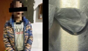 Un nuevo hecho de violencia contra personal policial se registró San Nicolás, cuando una joven fue aprehendida luego de intentar agredir a efectivos que realizaban un operativo de rutina. El episodio ocurrió en la intersección de Olleros y Las Hermanas, en el marco de recorridas preventivas.