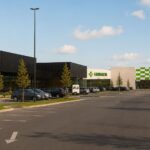 San Nicolás se prepara para concretar uno de los proyectos urbanos y comerciales más importantes de los últimos años. Impulsado por la Municipalidad de San Nicolás, avanza un ambicioso desarrollo que transformará un predio ubicado sobre avenida Savio al 1350 en un moderno shopping a cielo abierto, con una amplia oferta de entretenimiento, comercios, gastronomía y servicios para toda la comunidad.