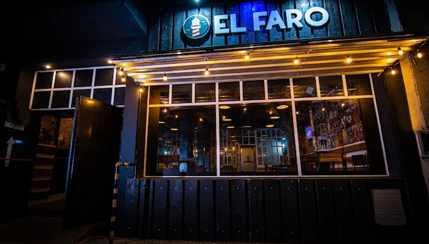 Lo que debía ser una noche de música y celebración para los fanáticos de Carlos "Indio" Solari terminó convirtiéndose en una experiencia amarga para una familia de San Nicolás, que denunció haber sido víctima de un robo y de hechos de violencia durante un recital homenaje realizado en el bar El Faro, ubicado en la esquina de Belgrano y Urquiza.