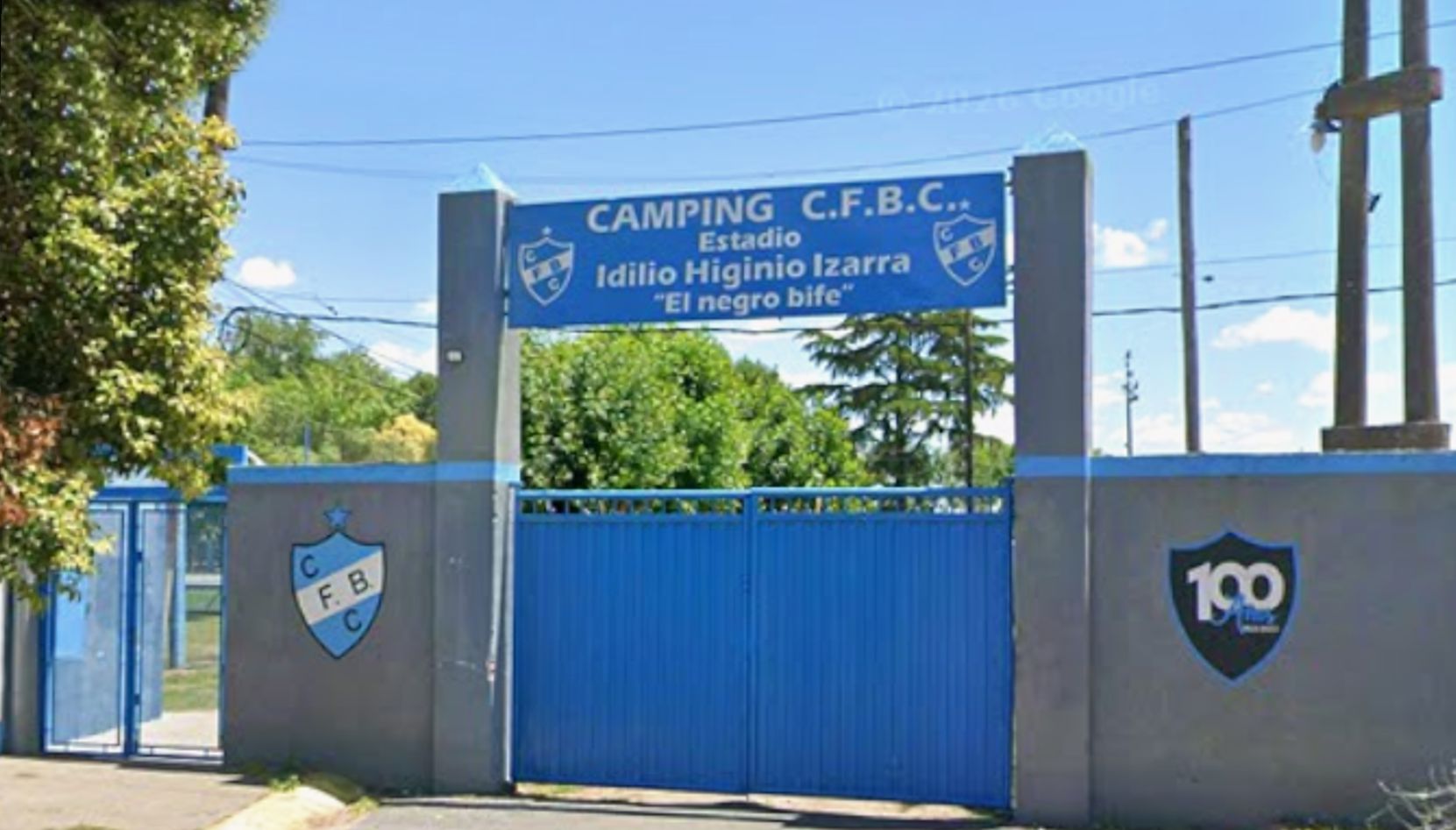 Un grave episodio de violencia empañó el fútbol de la región durante el encuentro disputado entre Conesa y Regatas, cuando el árbitro Luis Amarilla fue brutalmente agredido en pleno partido, obligando a la suspensión inmediata del encuentro.