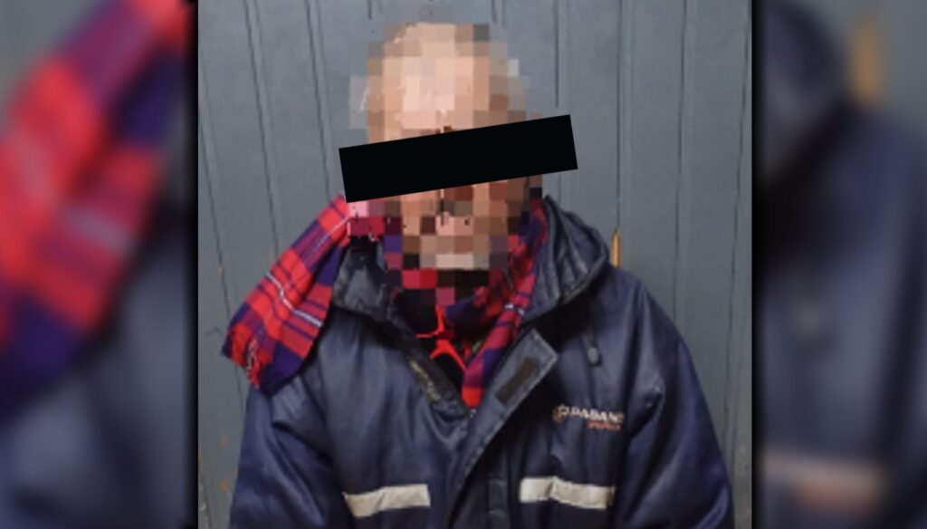 Un hombre de 56 años fue detenido durante los festejos por el aniversario del Acuerdo de San Nicolás luego de protagonizar un episodio que generó indignación entre los asistentes que se encontraban disfrutando del evento en el anfiteatro de la costanera nueva.