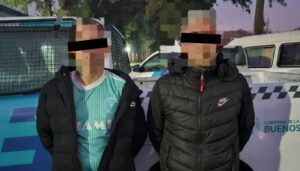Un rápido y efectivo operativo encabezado por personal de la Unidad Táctica de Operaciones Inmediatas (UTOI) de San Nicolás permitió la recaptura de los dos delincuentes que se habían fugado de la Unidad Penal N°11 de Baradero. La intervención se produjo pocas horas después de que se emitiera la alerta por la evasión de los internos.