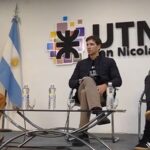 El intendente de San Nicolás, Santiago Passaglia, mantuvo un encuentro con estudiantes de la carrera de Ingeniería Industrial de la Universidad Tecnológica Nacional (UTN), en una reunión donde se abordaron las oportunidades de desarrollo profesional que ofrece la ciudad y los desafíos que plantea el actual mercado laboral.
