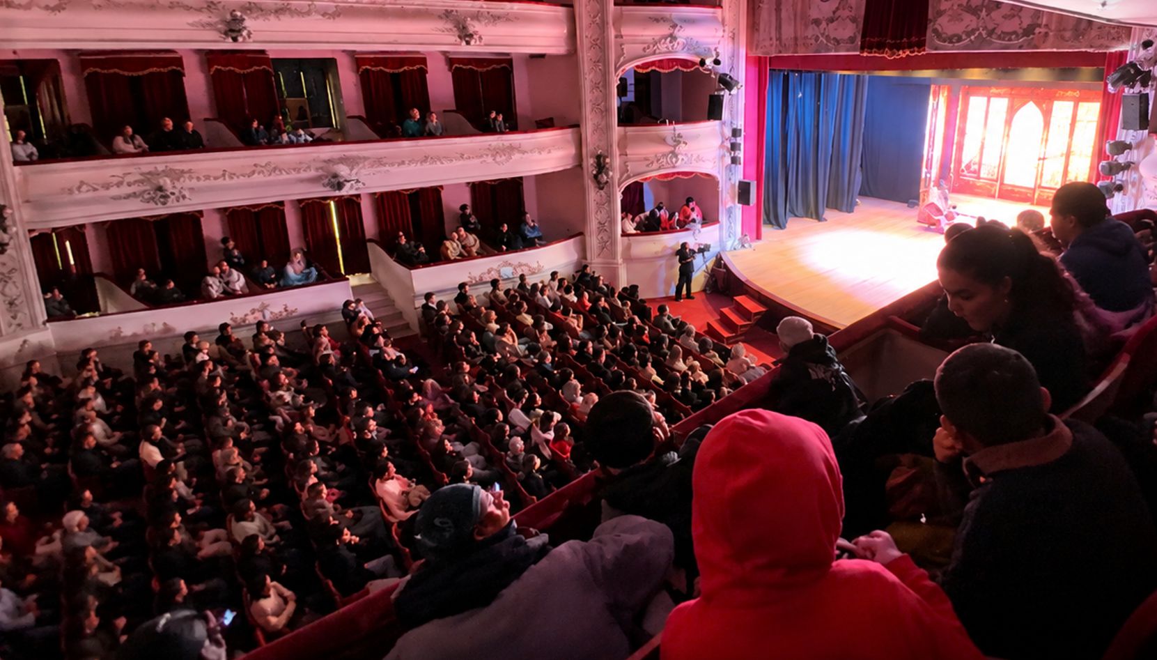 Como ocurre en cada receso escolar de invierno, cientos de chicos de distintos barrios de San Nicolás están viviendo una experiencia inolvidable gracias al programa impulsado por la Municipalidad que les permite asistir gratuitamente a las funciones del Teatro San Nicolás.