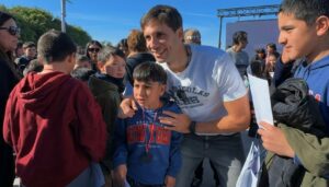 Más de 600 alumnos participaron el sábado 22 de agosto de la ceremonia de egresados de la 6ª edición de la Colonia de Robótica, una propuesta educativa gratuita que se desarrolló durante las vacaciones de invierno en San Nicolás.