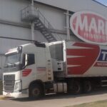 Un nuevo hecho de inseguridad generó preocupación en el Parque Industrial Comirsa II, donde delincuentes ingresaron al predio del frigorífico de pollos Mark y se llevaron parte del tendido eléctrico perimetral. Lo llamativo del episodio es que el robo se produjo a plena luz del día y, pese a la presencia de vigilancia privada, los responsables no pudieron ser identificados.