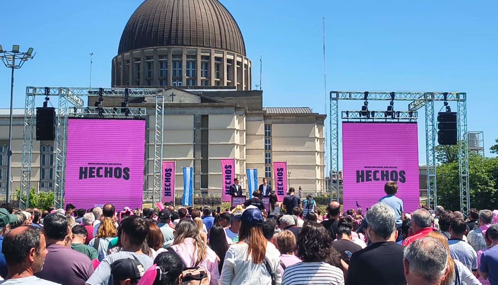 San Nicolás fue el escenario elegido por Manuel y Santiago Passaglia para anunciar que competirán por la Presidencia de la Nación en las elecciones de 2027. Durante un acto que reunió a vecinos y referentes de distintos sectores, los hermanos presentaron a HECHOS como una alternativa política nacional basada en la gestión, el trabajo y los resultados concretos. En medio del lanzamiento, los presentes comenzaron a corear espontáneamente: “Se siente, se siente, Passaglia presidente”.
